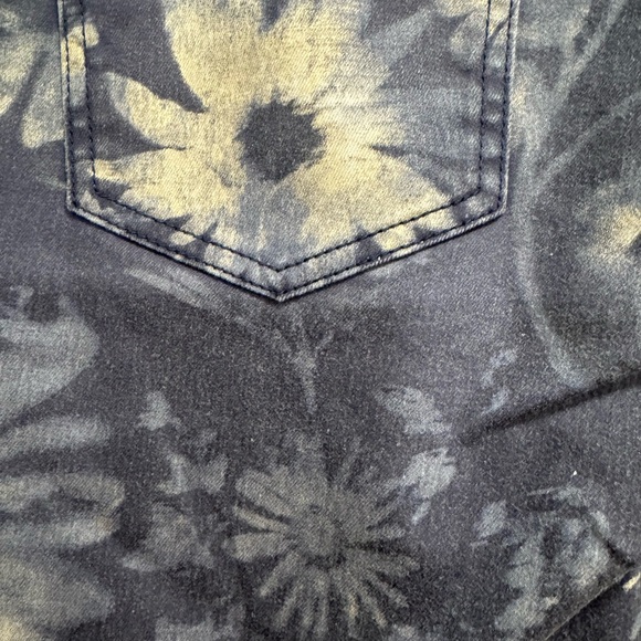 Free People We The Free Floral Blue Flare Jean Jegging - Picture 4 of 7